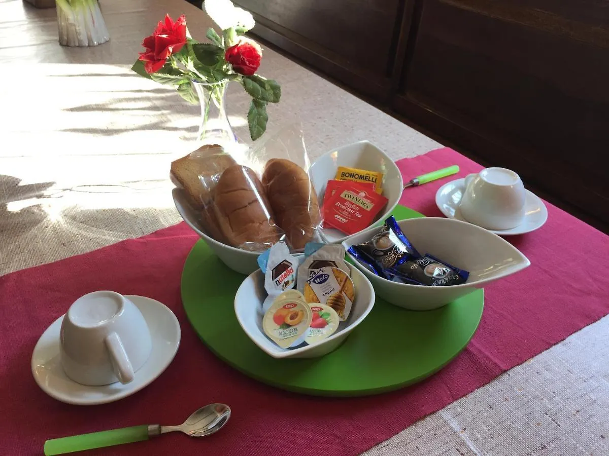 Hotel Il Giardino Della Foglia Bari 0*,  Italien